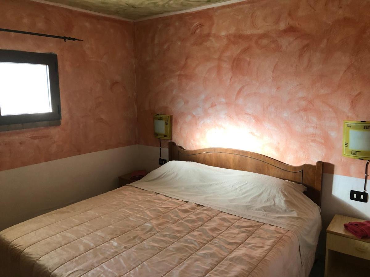 Sarrala Apartment แตร์เตนิอา ภายนอก รูปภาพ